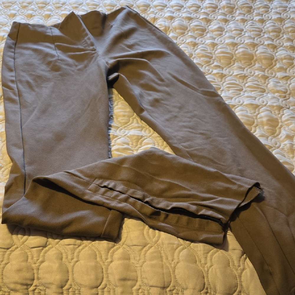 Zara Olive Green Casual Pants
